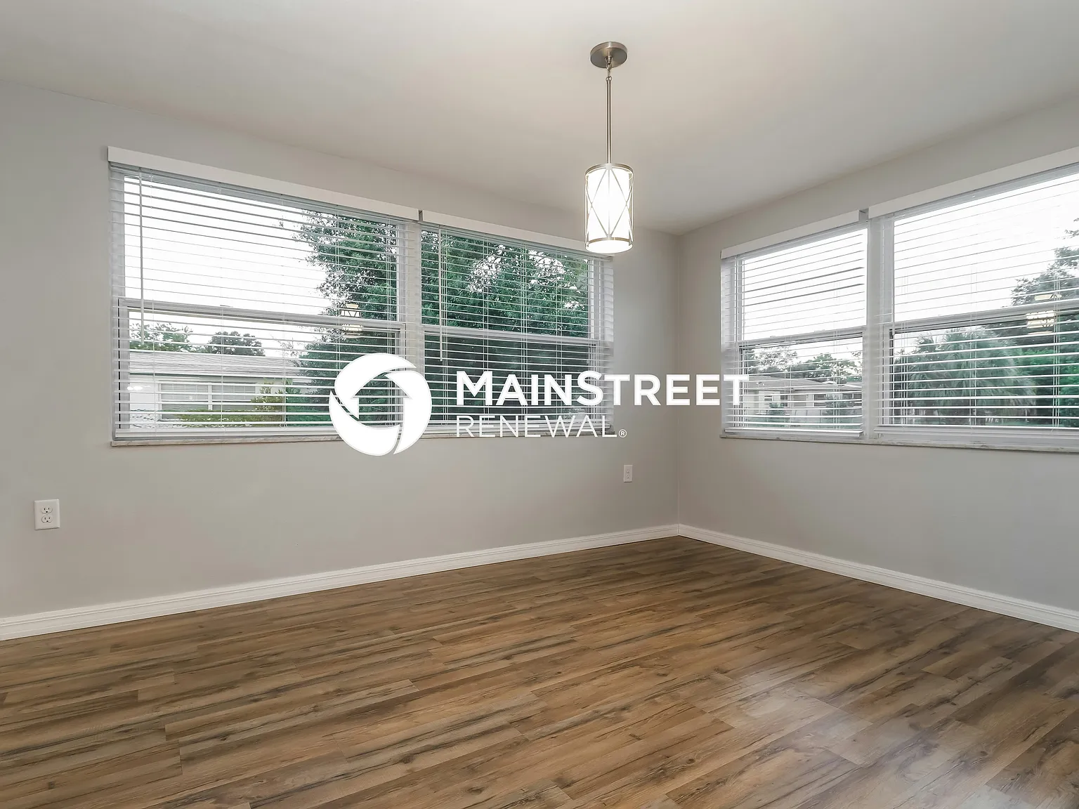 3040 Brompton Dr — Photo 4