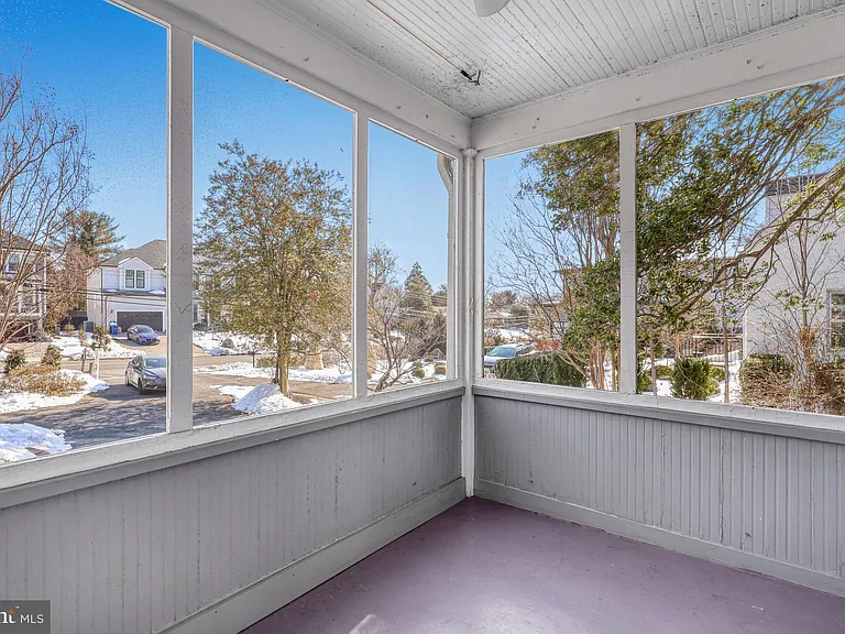 3916 Military Rd — Photo 43