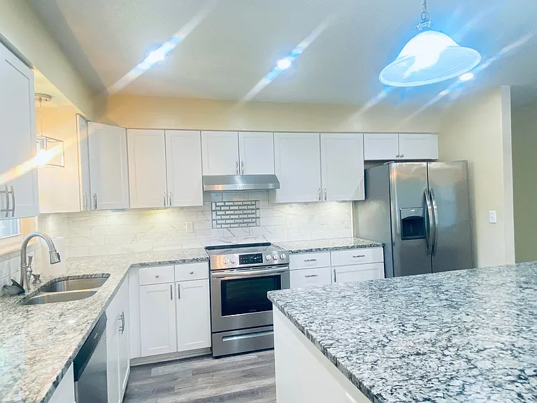 2315 Reva Cir — Photo 33