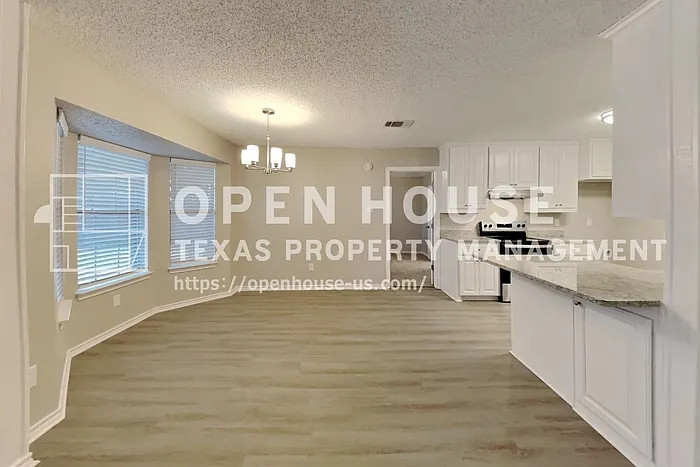 1228 Windy Meadows Dr — Photo 6
