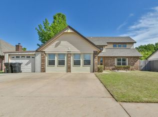 1637 NE 9th St, Moore, OK 73160