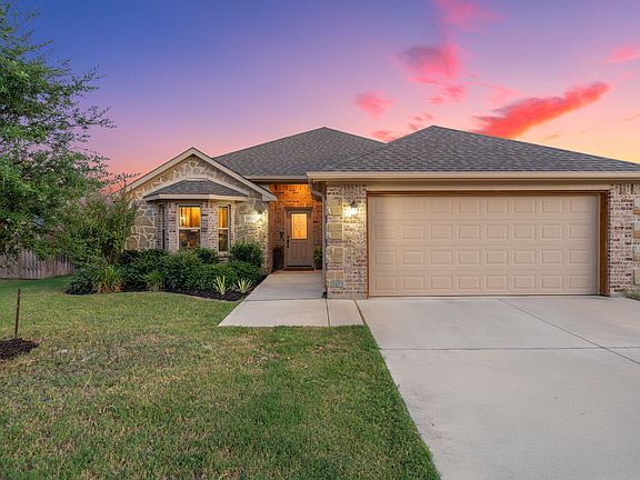 4th image of 904 Sam St