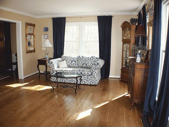 4th image of 12319 Leith Ct