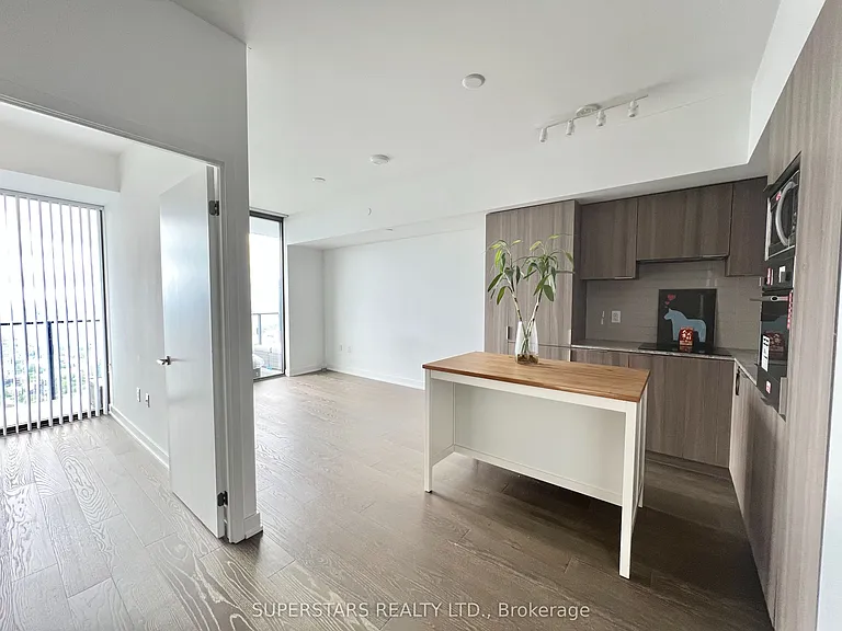 11 Wellesley St W #5806 — Photo 12