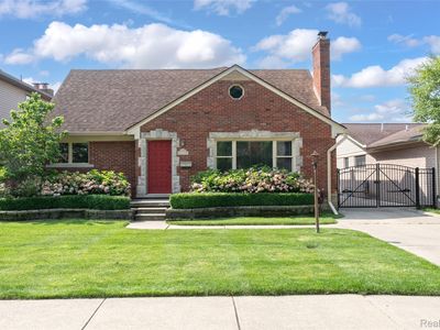 22450 Alexander St, Saint Clair Shores, MI, 48081
