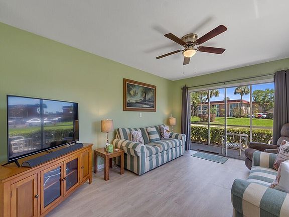 5th image of 95 Spring Lake Drive #101