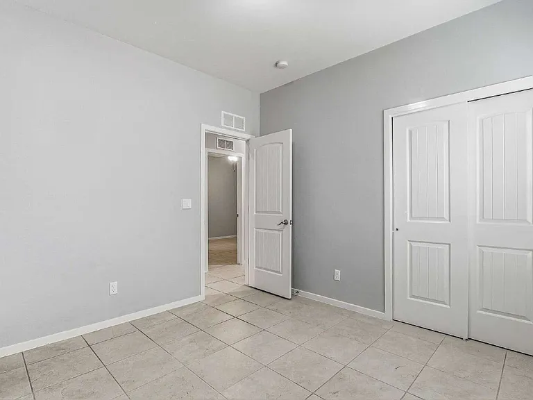 11500 Summer Dr #B — Photo 30
