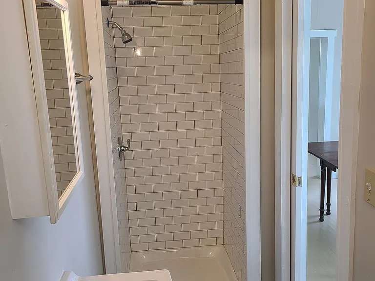 460 Vine St — Photo 8