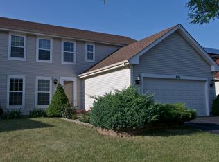 676 Maple Dr, Streamwood, IL 60107