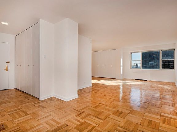 4th image of 300 E 40th St APT 32E