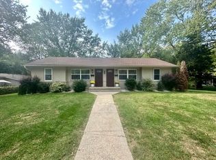403 SW 18th St, Blue Springs, MO 64015
