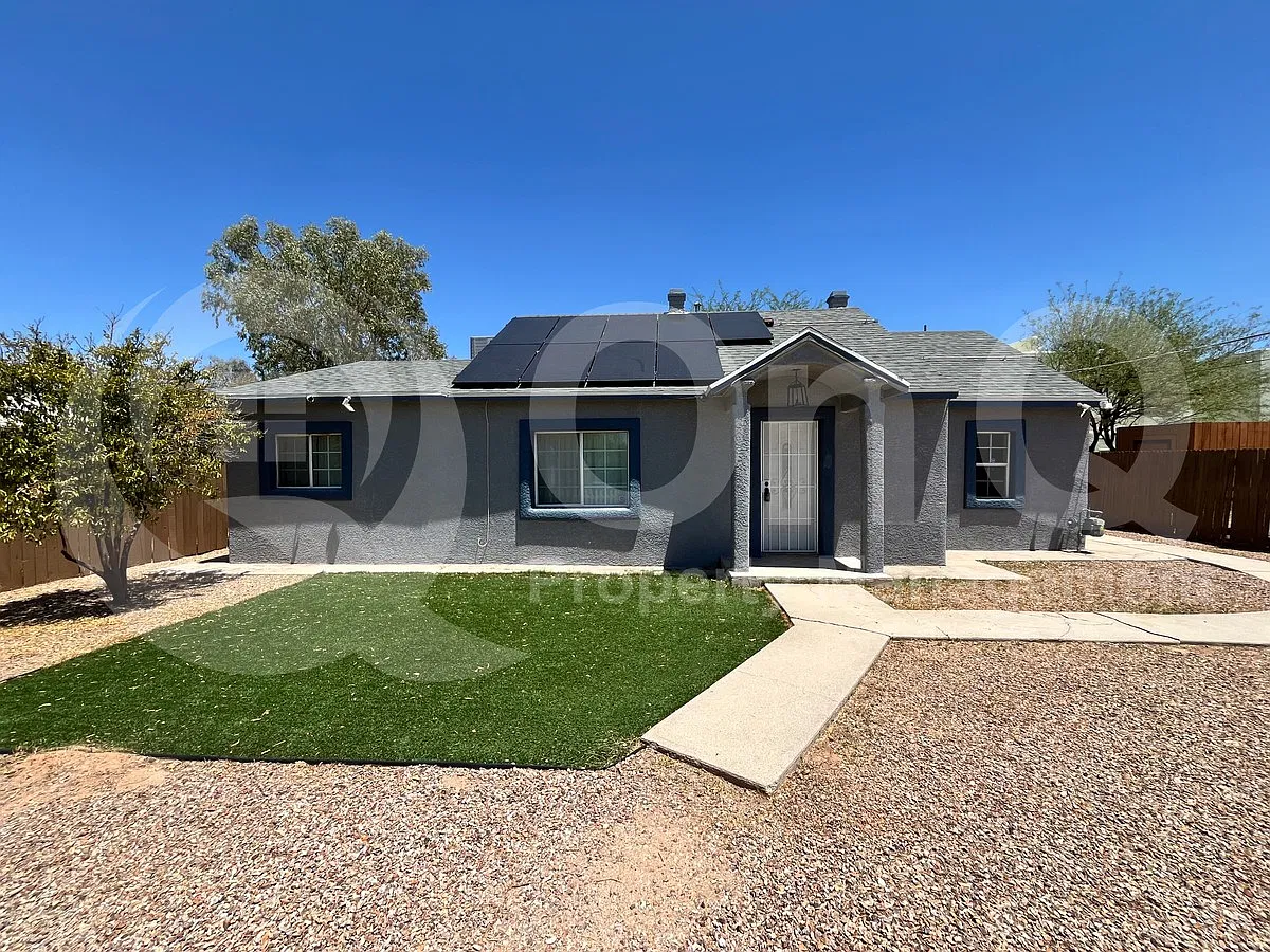 3 bed, 2.0 bath, 1160 sqft, $1,575 — Photo 1