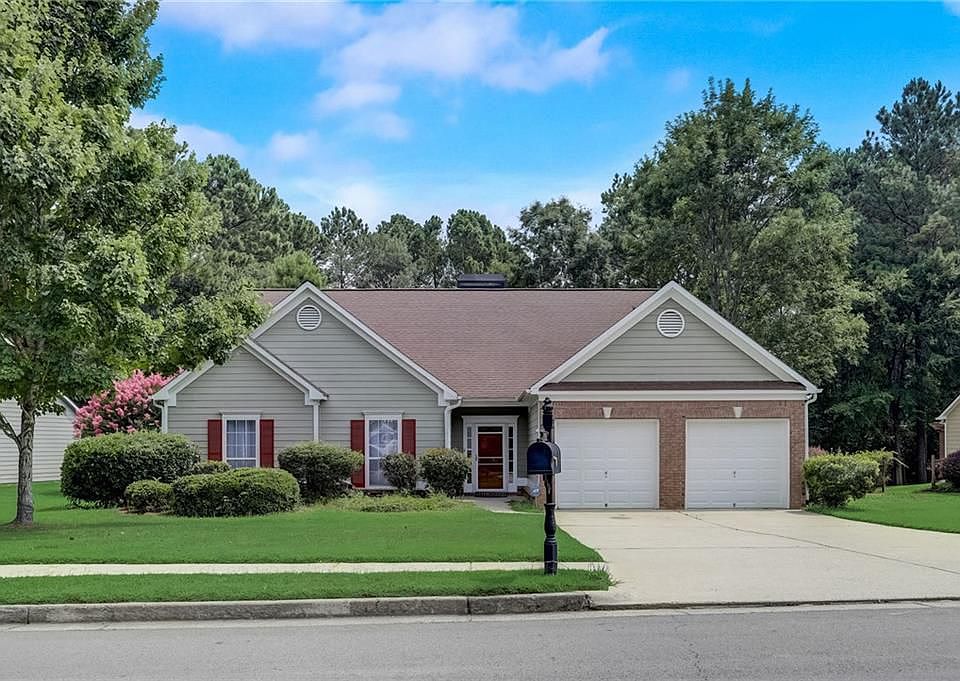 1st image of 380 Thunder Ridge Dr