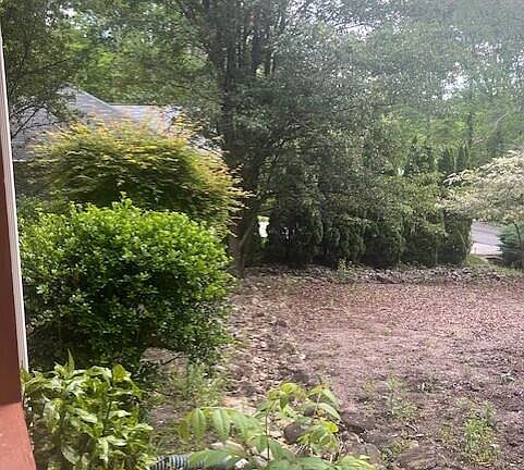 4th image of 157 Delbridge Ln