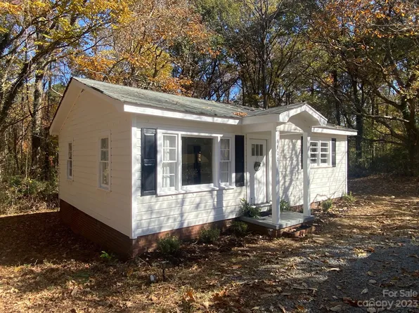 8120 Metts Rd, Charlotte, NC 28214