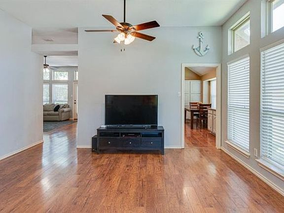 5th image of 7945 Arlie Ln