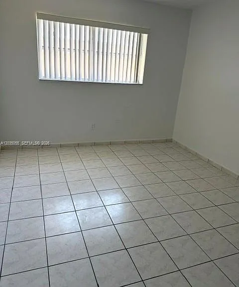 3640 NW 9th St #302 — Photo 7