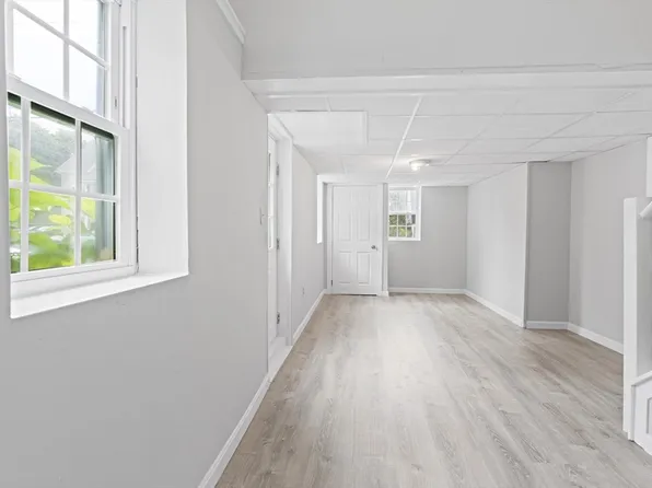 95B N Main St #B, Andover, MA 01810