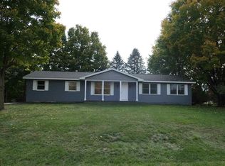 820 Meadowbrook Dr, Mt Pleasant, MI 48858