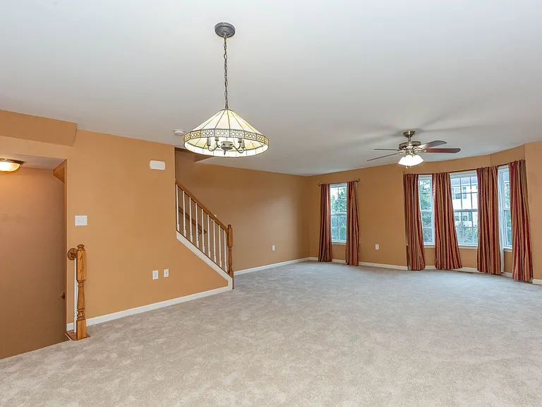 228 Morlatt Ln — Photo 9