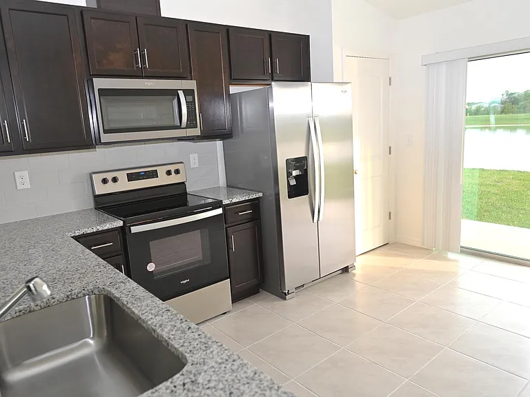 9532 Sandy Bluffs Cir — Photo 10