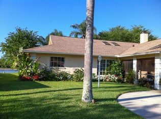 3213 Meadow Run Dr, Venice, FL 34293