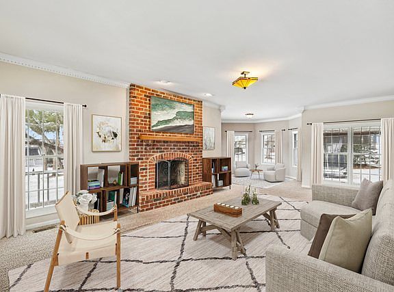 2nd image of 2904 Fox Knoll Ct