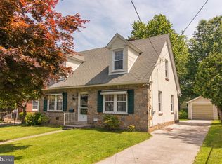 2401 Whitby Rd, Havertown, PA 19083