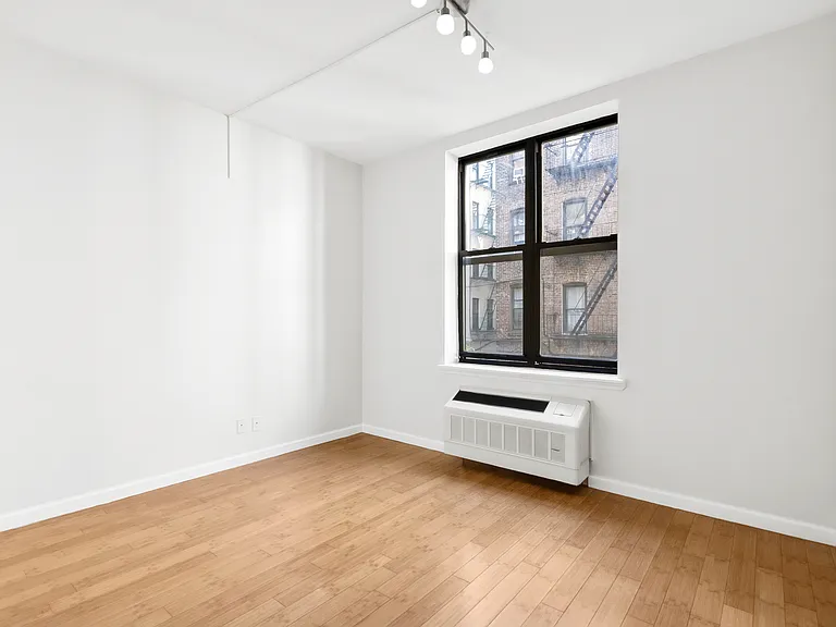 504 W 136th St #1C — Photo 3