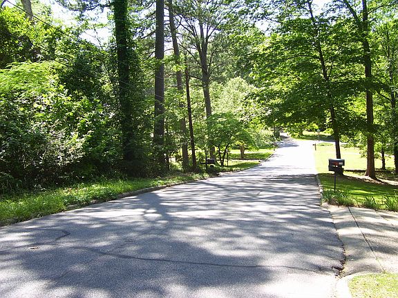 4th image of 21 Glenhaven Dr