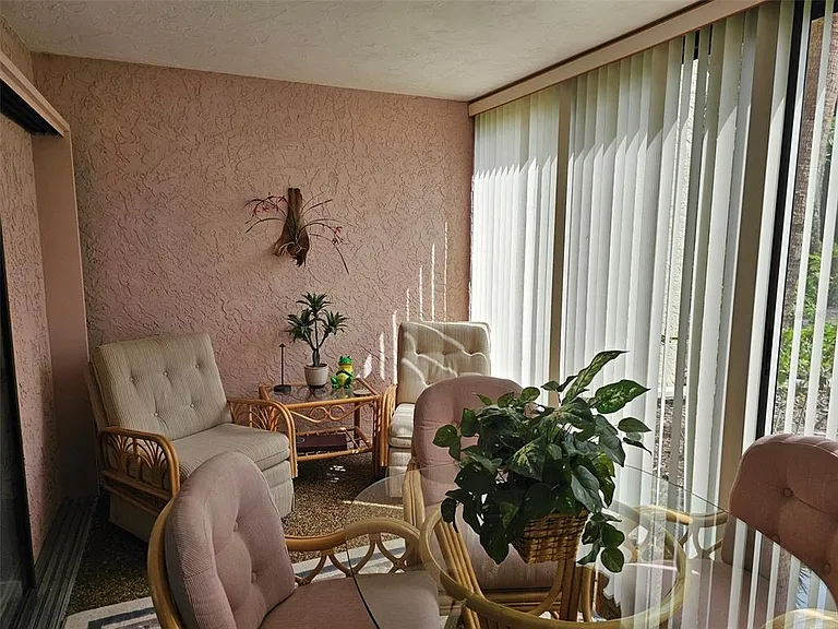 153 Wild Palm Dr #1610 — Photo 30
