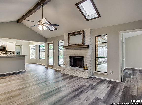 5th image of 1811 Flowerdale St