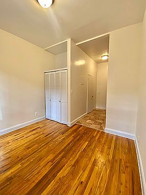 2nd image of 21 Leroy St APT 4