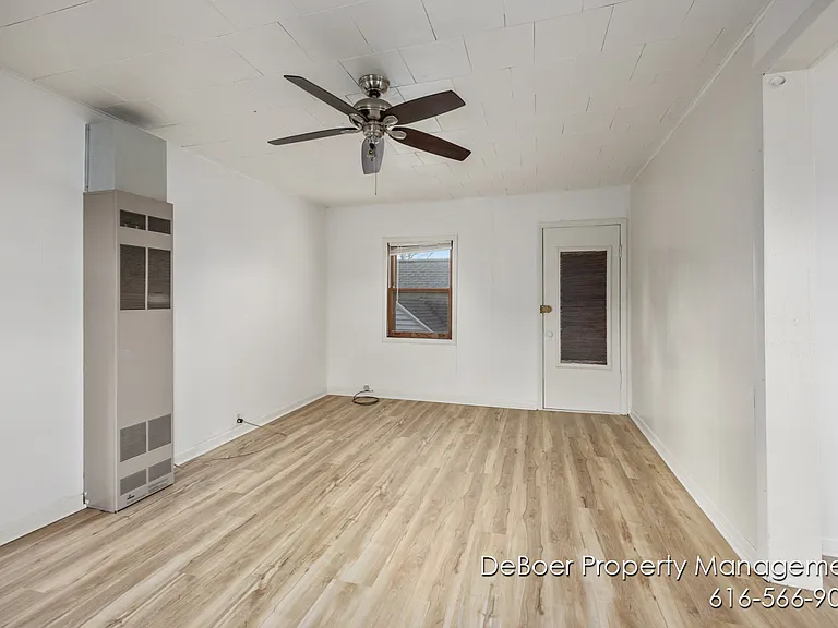 1621 Lakeshore Dr #2 — Photo 4