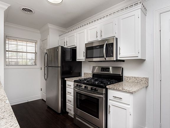 3rd image of 1311 W Janda Dr