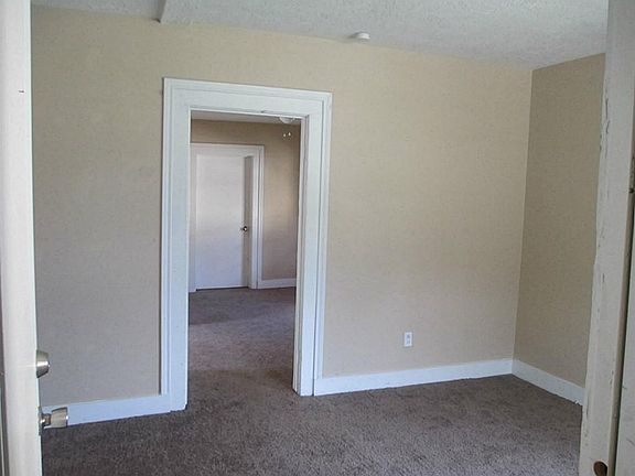 5th image of 214 E Sterling St