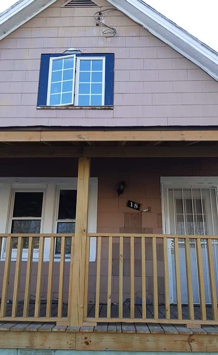 1st image of 18 Sobieski St