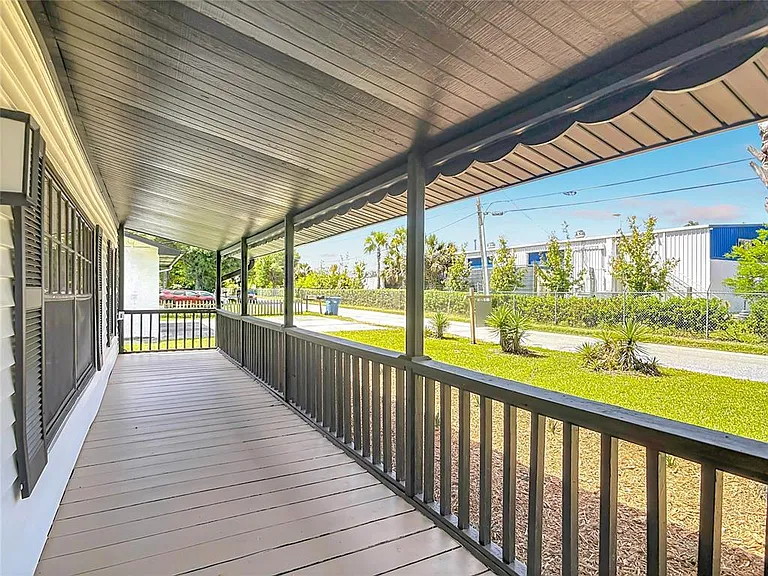 1415 Frances Dr — Photo 2