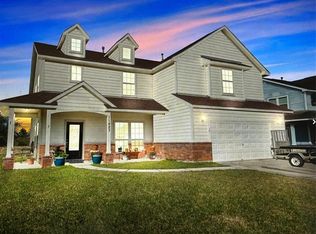 11823 Eagle Ridge Dr, Mont Belvieu, TX 77535