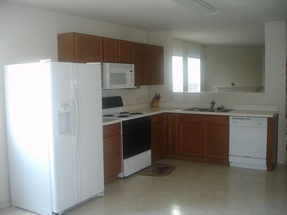 Large eat in Kitchen