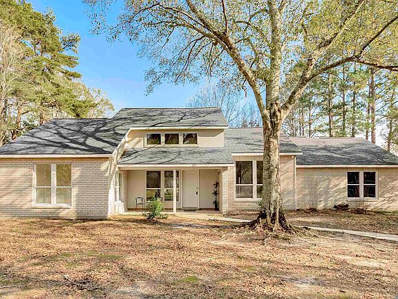 2nd image of 433 Jean Lafitte Ave