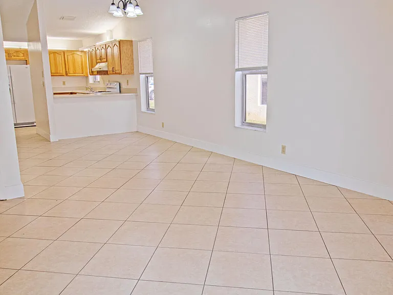8883 SE Hobe Ridge Ave — Photo 16