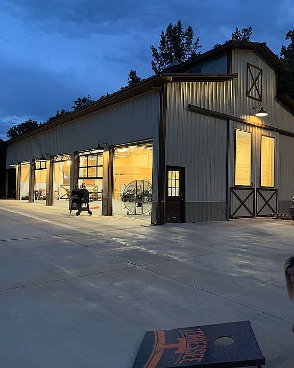 1st image of 753 Sawmill Trl