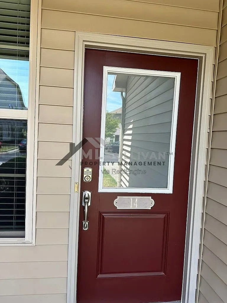 3 bed, 2.5 bath, 1683 sqft, $2,195 — Photo 2