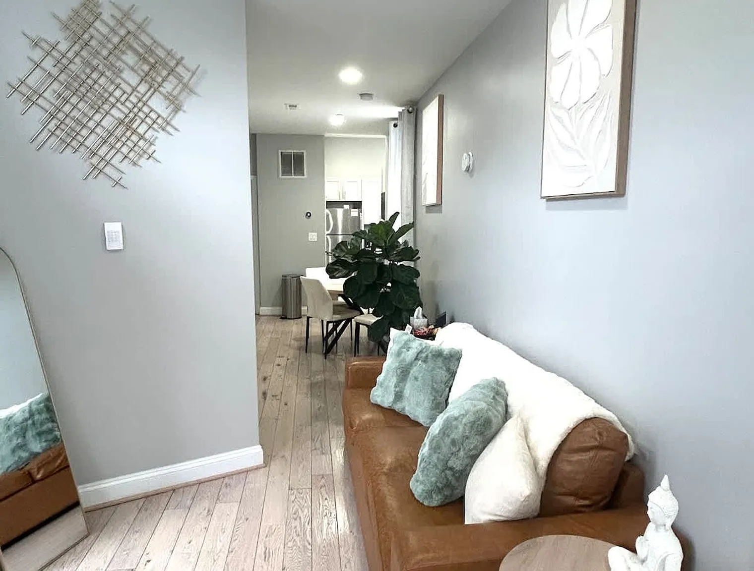 2 bed, 2.0 bath, 796 sqft, $3,803 — Photo 1