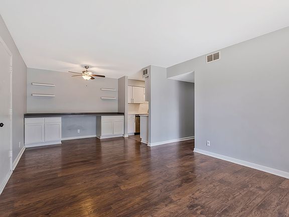 4th image of 420 Walton Ln APT N69
