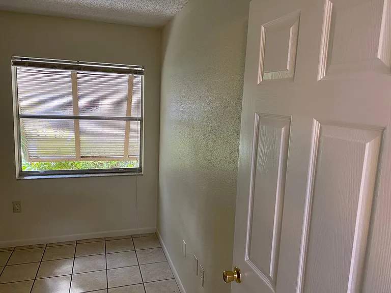 130 Jasmine Woods Ct #12A — Photo 13