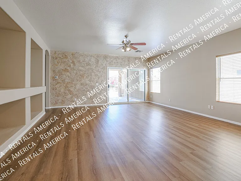 11925 W Jefferson St — Photo 15
