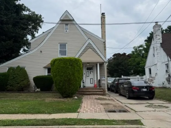 117 Warner Avenue, Hempstead, NY 11550