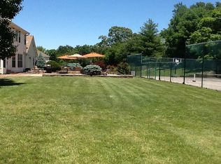 200 Loggers Trl, Fenton, MO 63026